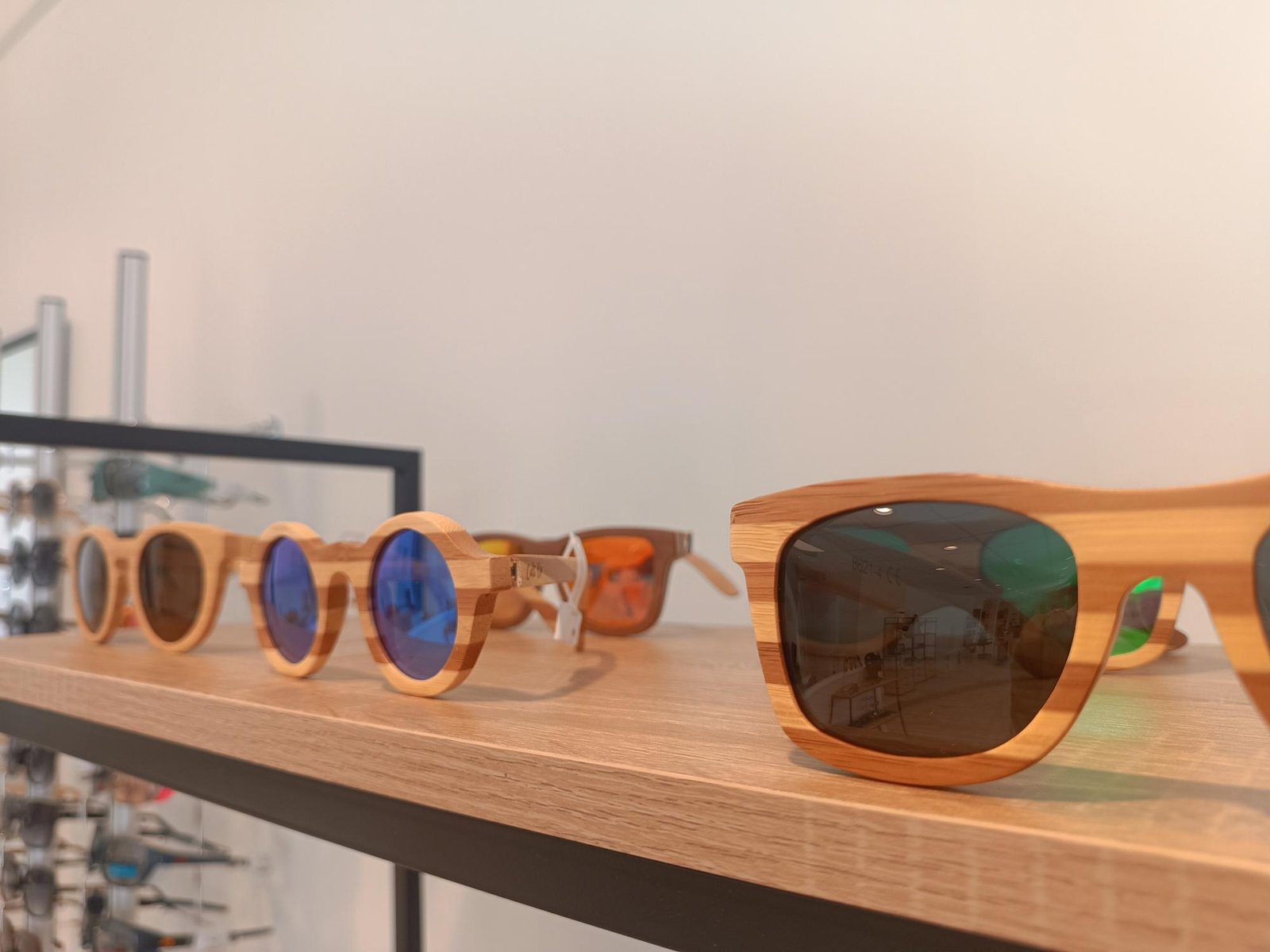 Paires de lunettes solaires, marque Celt'op